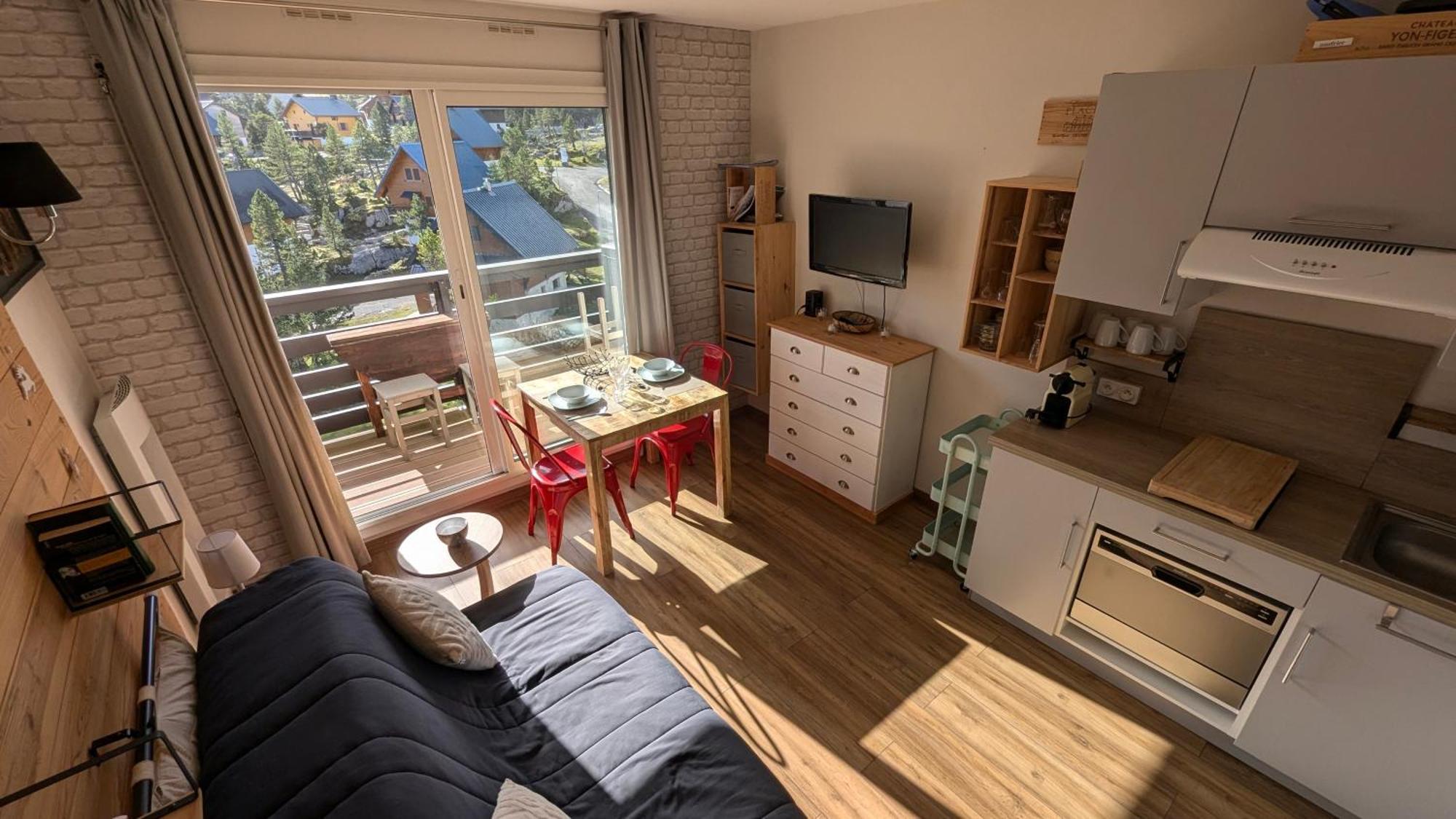 Studio Loubat Pyrenee, Menage Inclus Arette Exterior photo